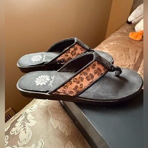 Yellow Box Leopard Sequined Flip Flops